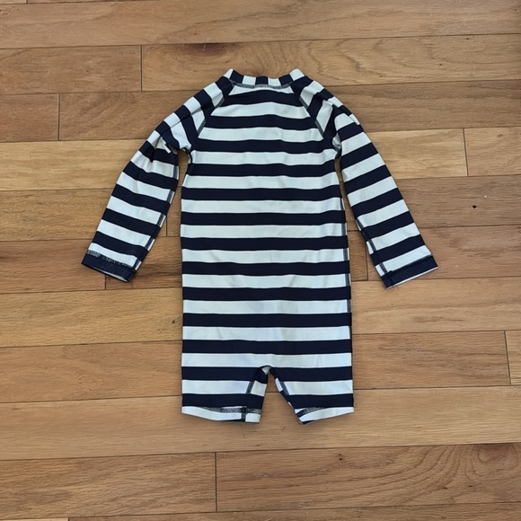 Hanna Andersson | Rash Guard \ Navy/White Stripes | size 86cm (2T) - Picture 7 of 8